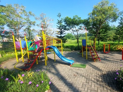 Scenic jogging track