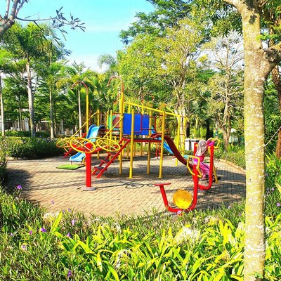 Pool deck and seating